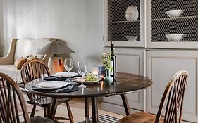 Unique, Charming&Centrally Located Cottage - Aubrey